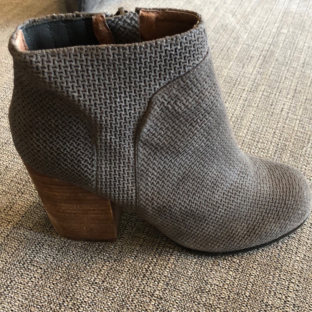 Jeffrey Campbell Booties Grey